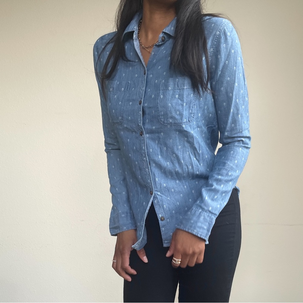 Chambray Button Up Top - image 4